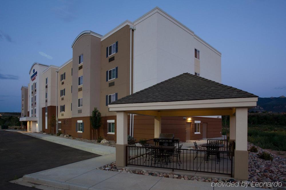 Western Slope Suites Parachute Extérieur photo